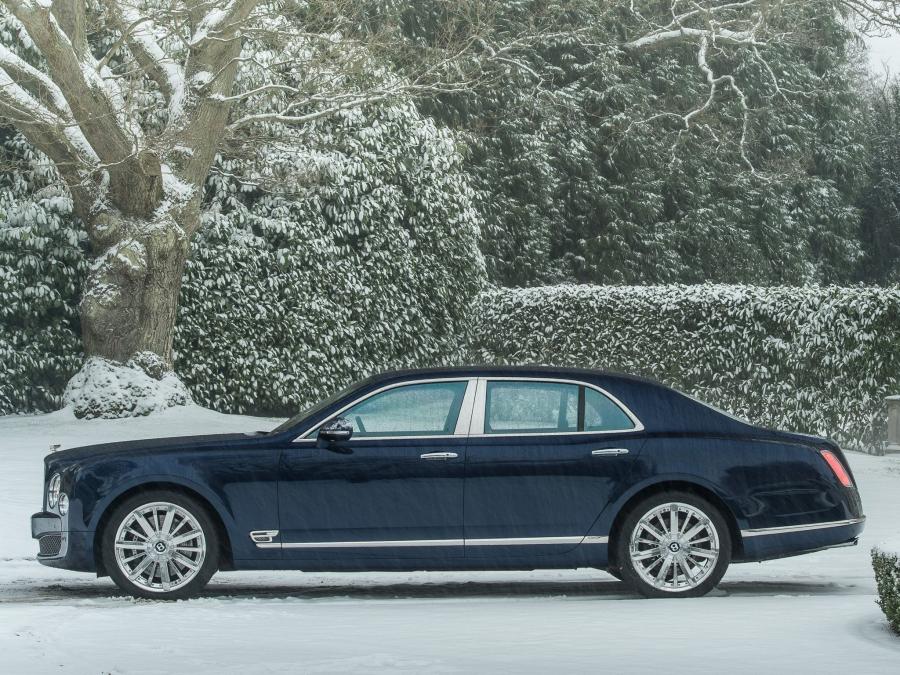  Bentley Mulsanne The Ultimate Grand Tourer 2013 года  (UK) (фото 23 из 23)